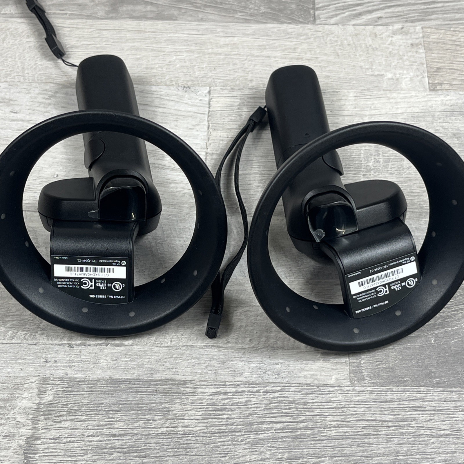 HP Windows Virtual Mixed Reality Controllers 938832-0 TPC-Q044 Right & Left EUC