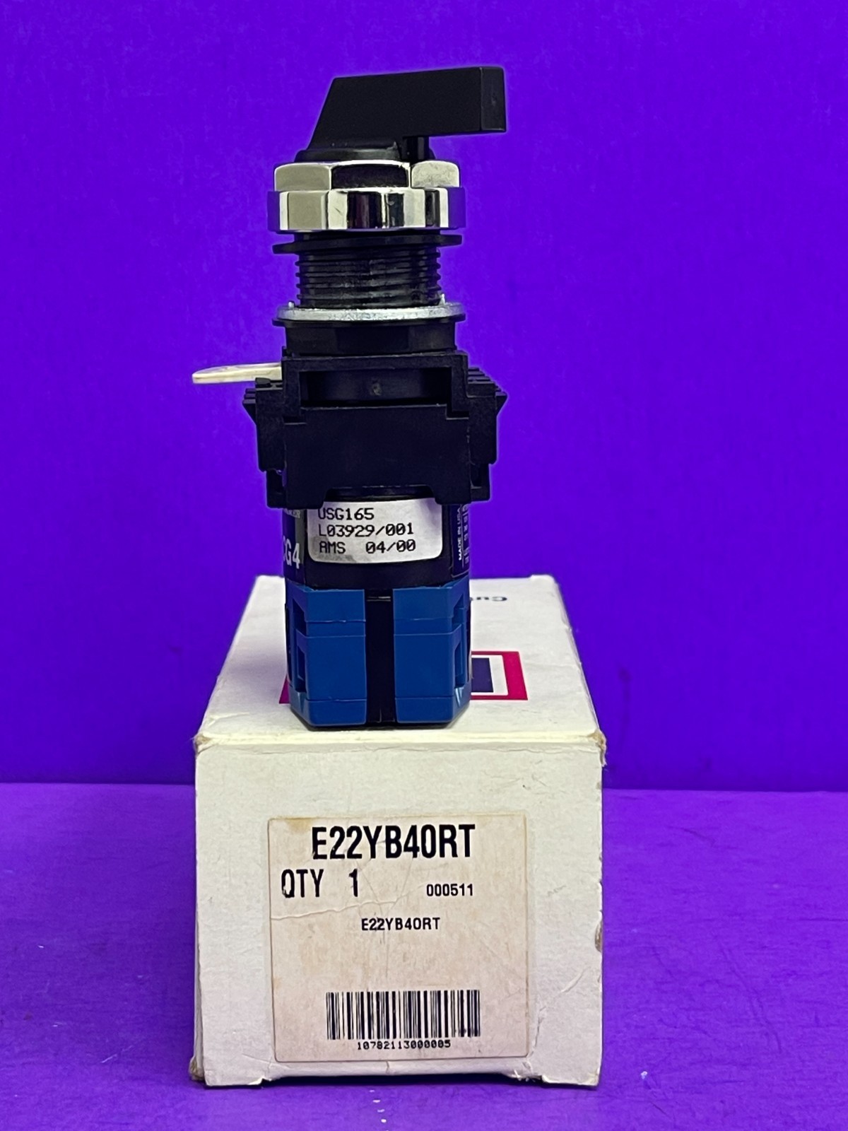 Cutler Hammer E22YB40RT 3 Position Selector Switch