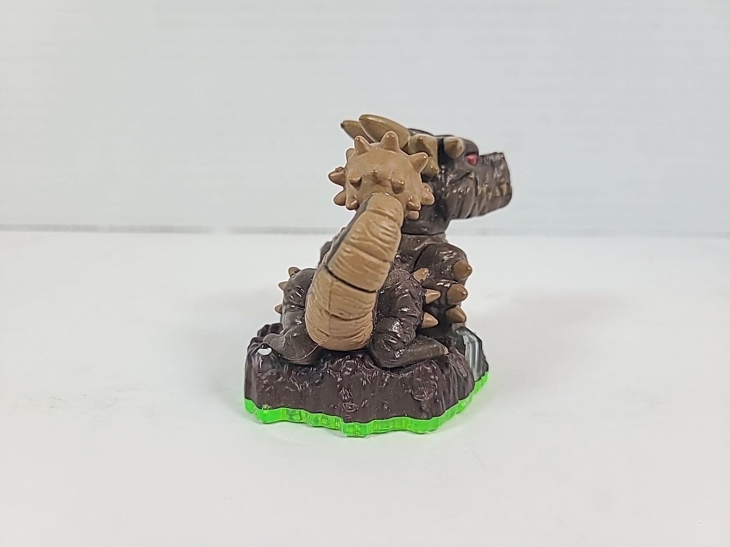 Activision Spyro Skylanders Bash Green Base w/ Card & Sticker