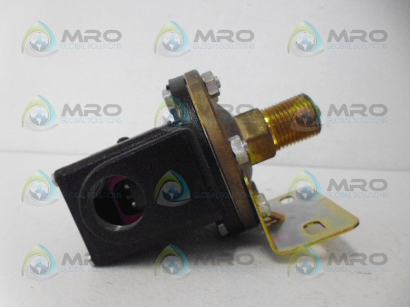 BAILEY & MACKEY 108 PRESSURE SWITCH 5-160 PSI NSNP