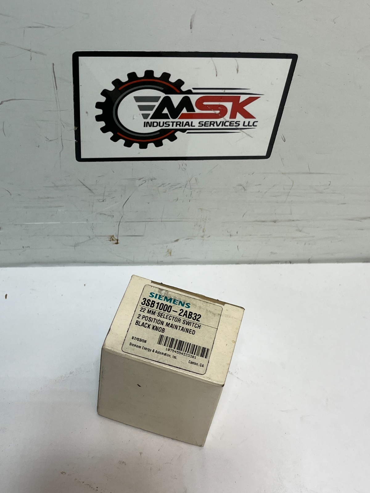 Siemens 3SB1000-2AB32 22mm Selector Switch 2 position Black Knob