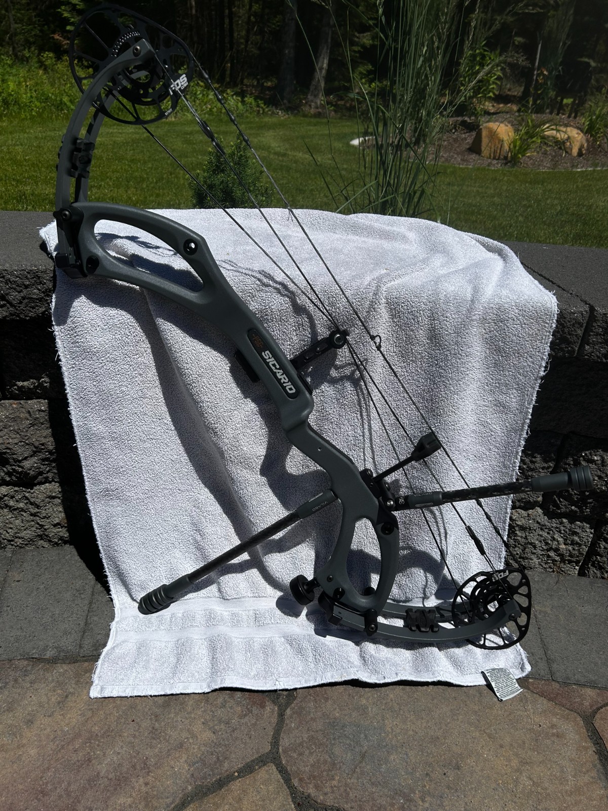 PSE Sicario compound bow