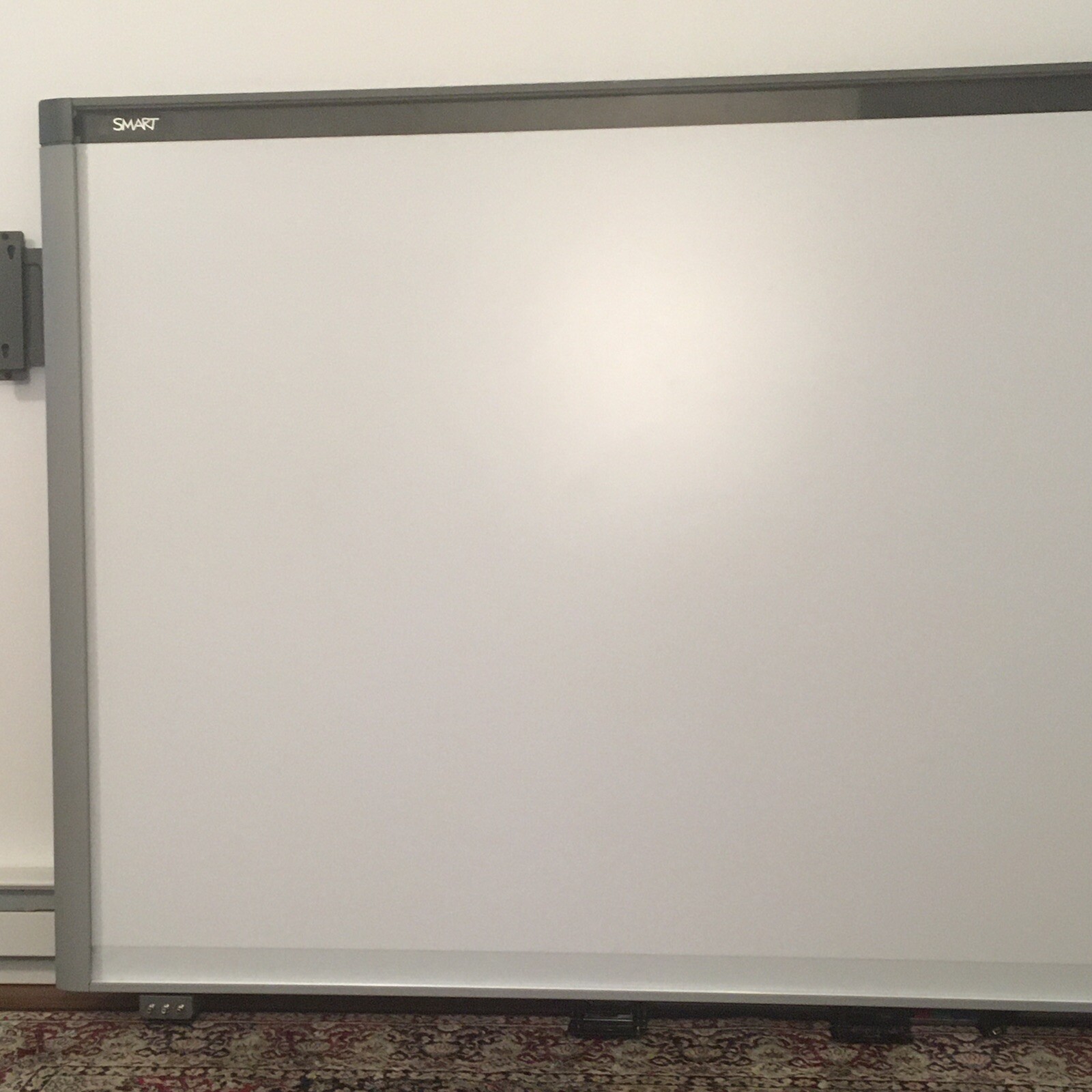 SMART Board 800 DVit SBX885 87" Interactive Whiteboard + Two Speakers Dock Plugs