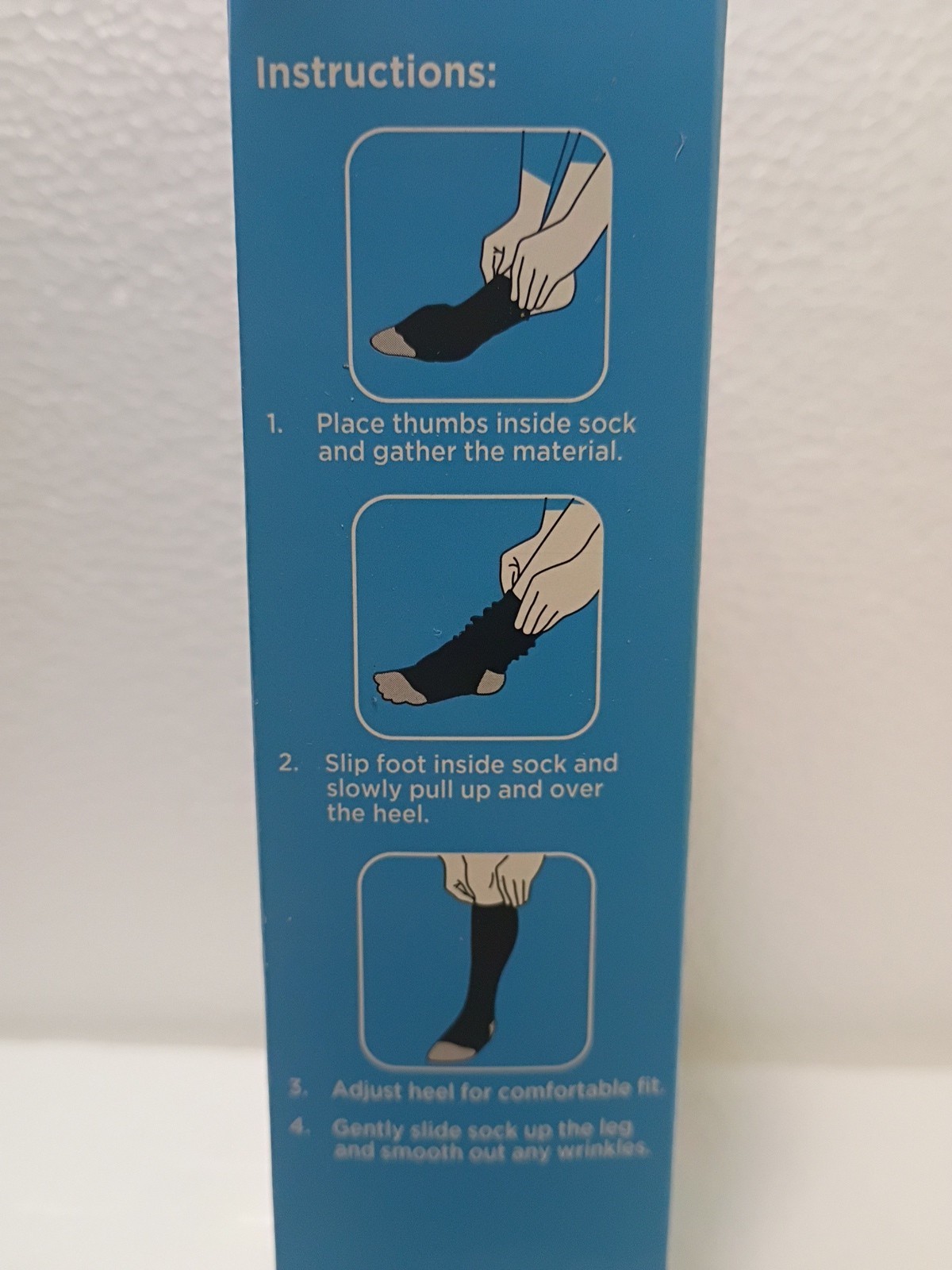 Walgreens ~Sports Compression Socks ~Max Support ~Size: Medium ~One Pair
