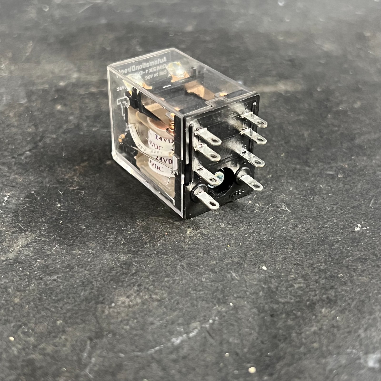AUTOMATION DIRECT QM2X1-D24 CONTROL RELAY ($18 OBO)