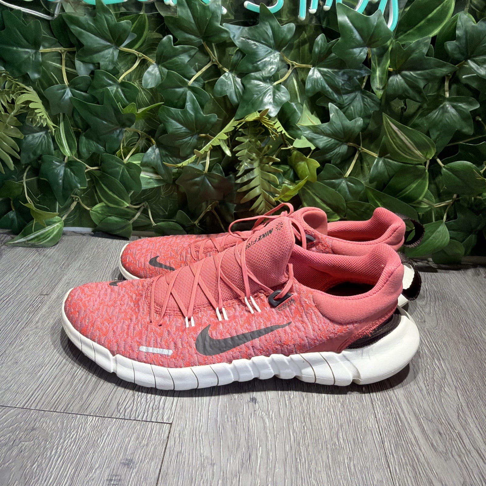 Nike Free Run 5.0 Men’s Size 11 Running Shoes Low Adobe Light Crimson CZ1884-600