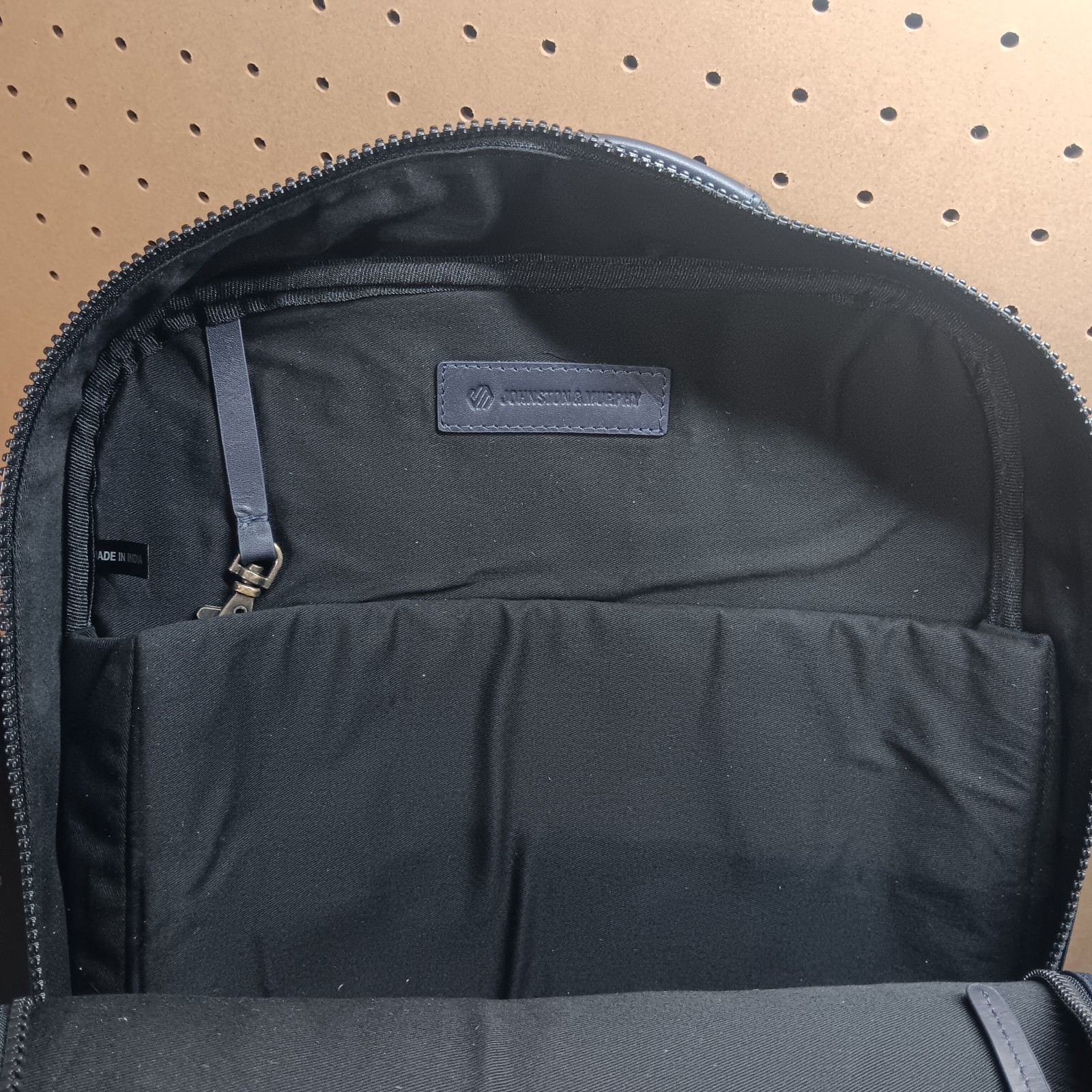 Johnston & Murphy Backpack Navy Blue Nylon Adjustable Straps Pockets New $245
