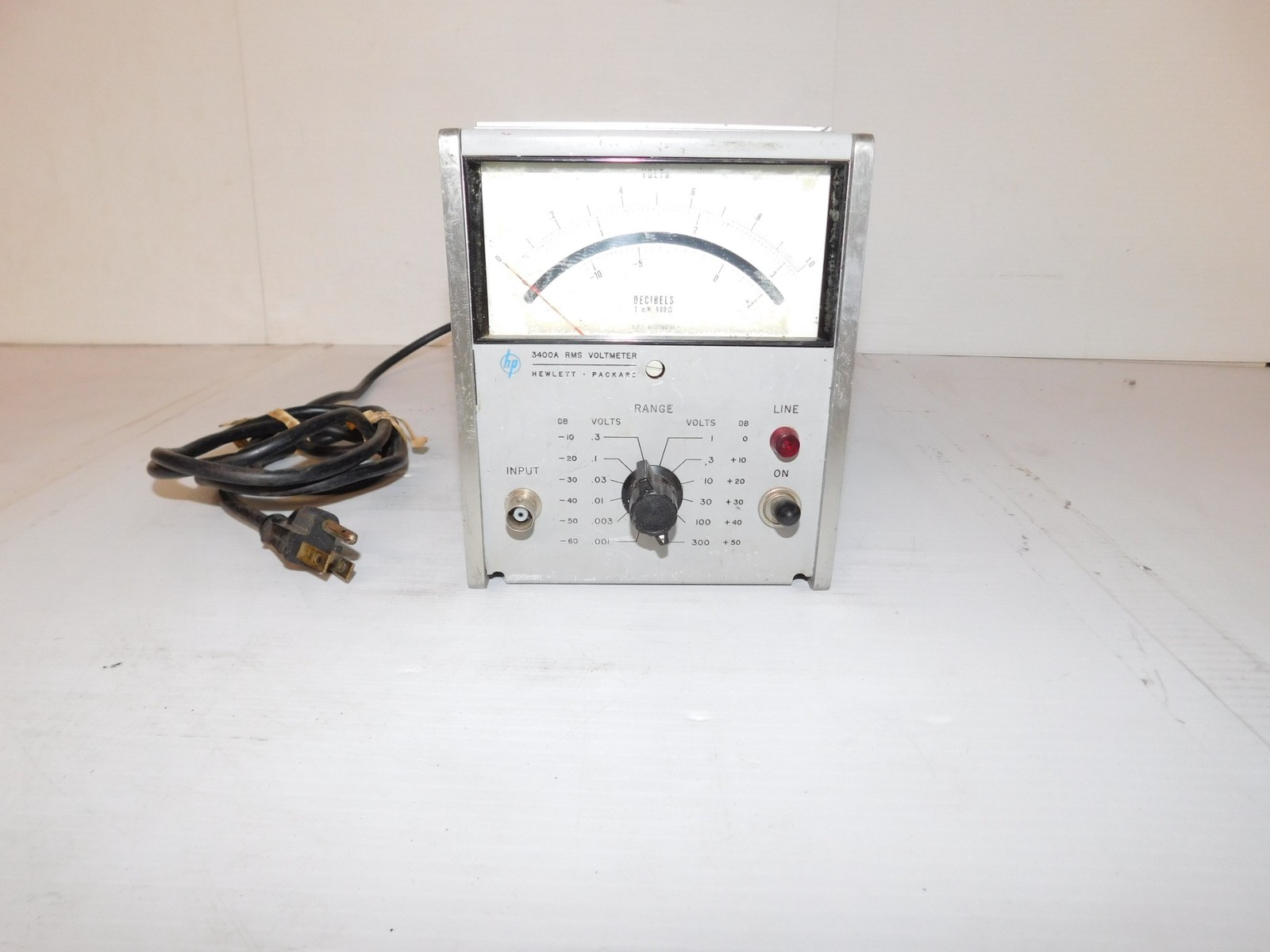 HEWLETT PACKARD HP 3400A RMS VOLTMETER (DPA61)
