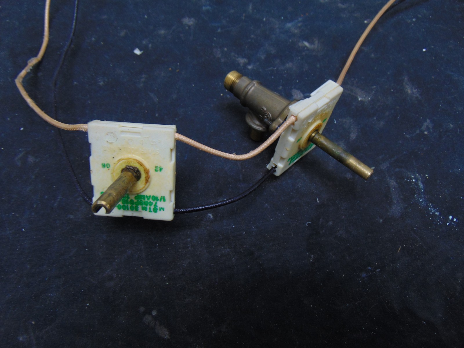 Maytag Range MGR5752BDS Manifold Switch Set CUT WIRES 74009769