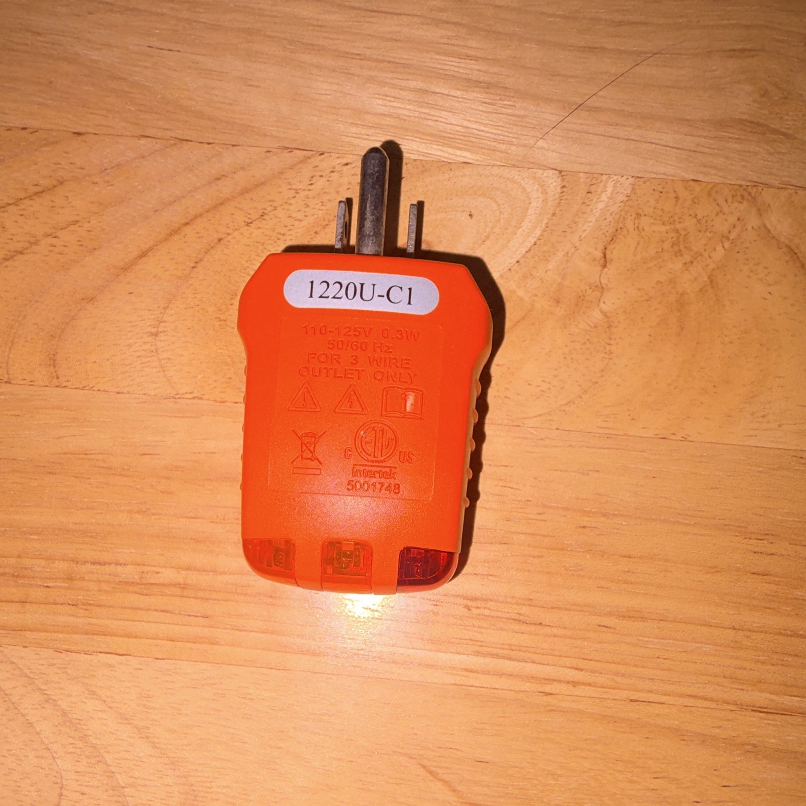 Klein Tools RT210 GFCI Outlet Tester w/ LED Indicator, Orange