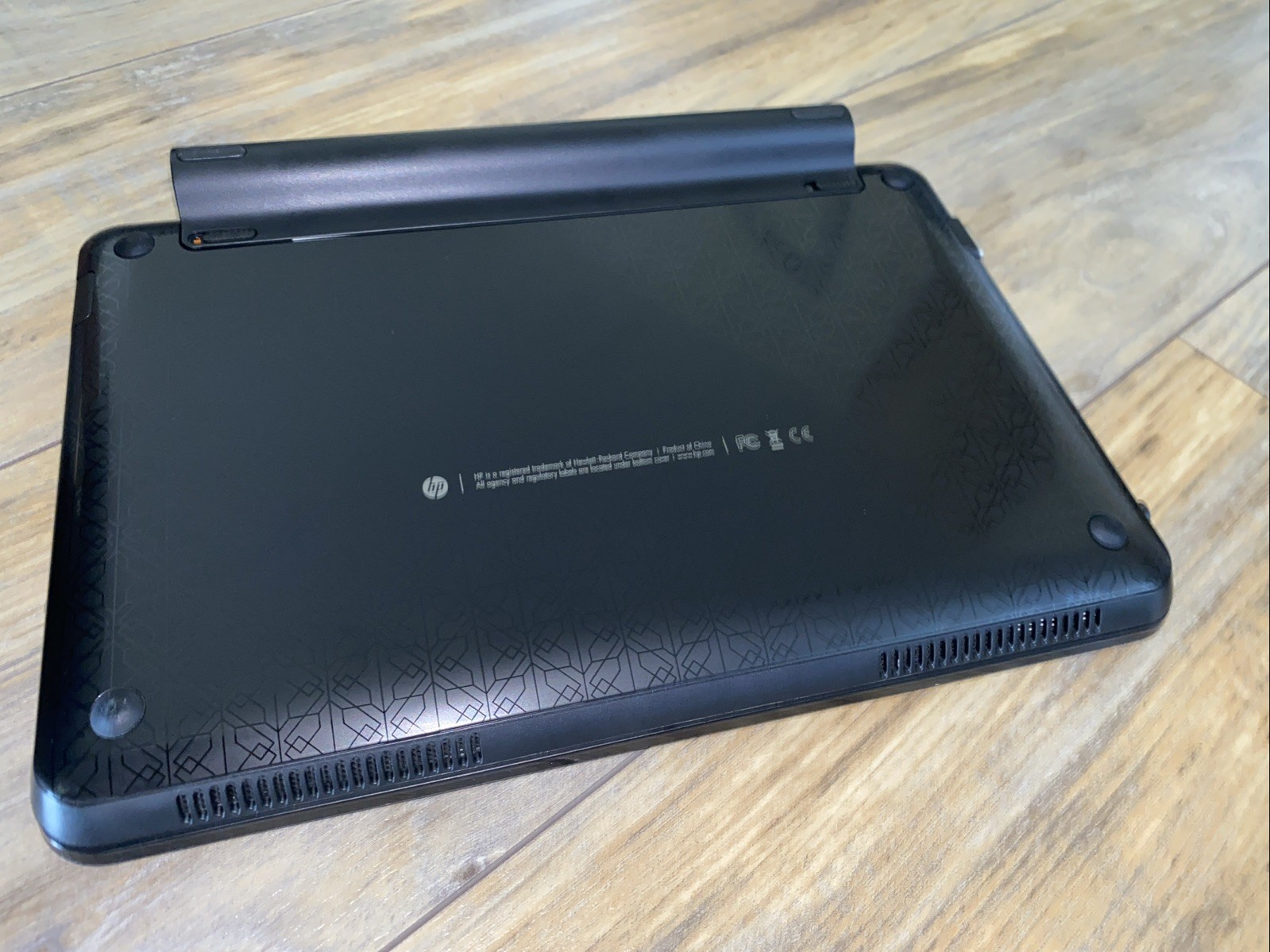 HP Mini 210 / 210-1076NR - Atom N450 - Tested & Working Reset Completely