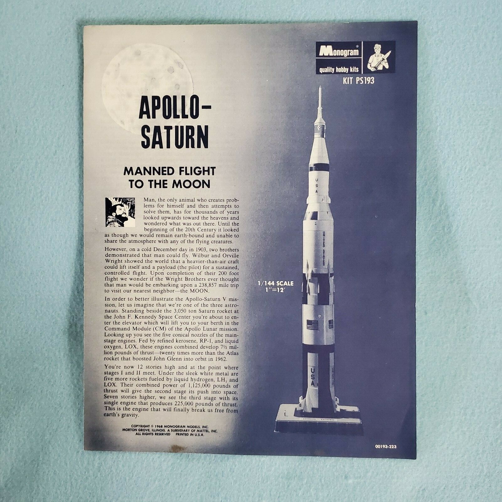 VINTAGE - APOLLO - SATURN "MANNED FLIGHT TO THE MOON" BROCHURE - MONOGRAM   1968