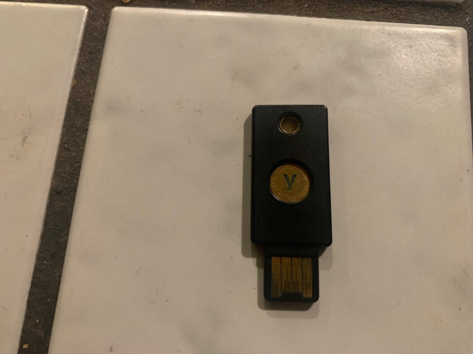 Yubico YubiKey 4 USB Encryption Device