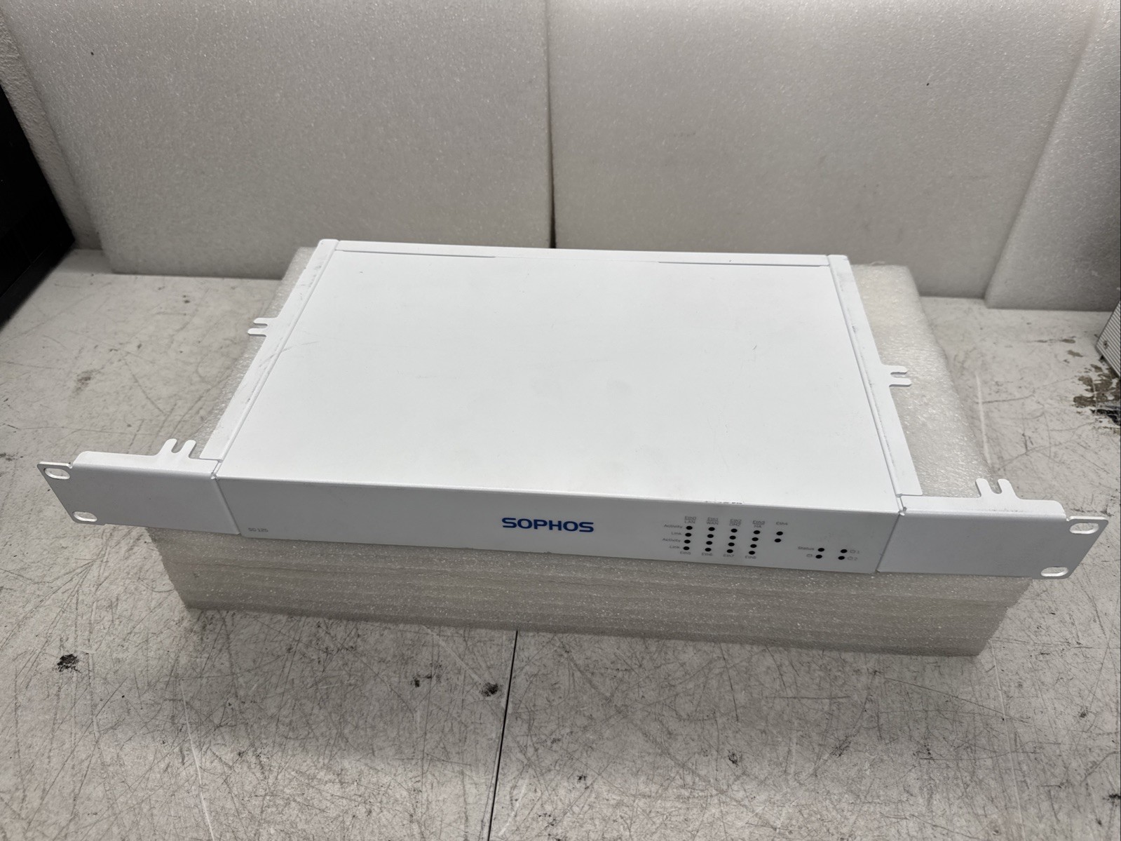 Sophos Gigabit router/firewall on Sophos SG 125 rev 3 NO CABLES UNTESTED ITEM