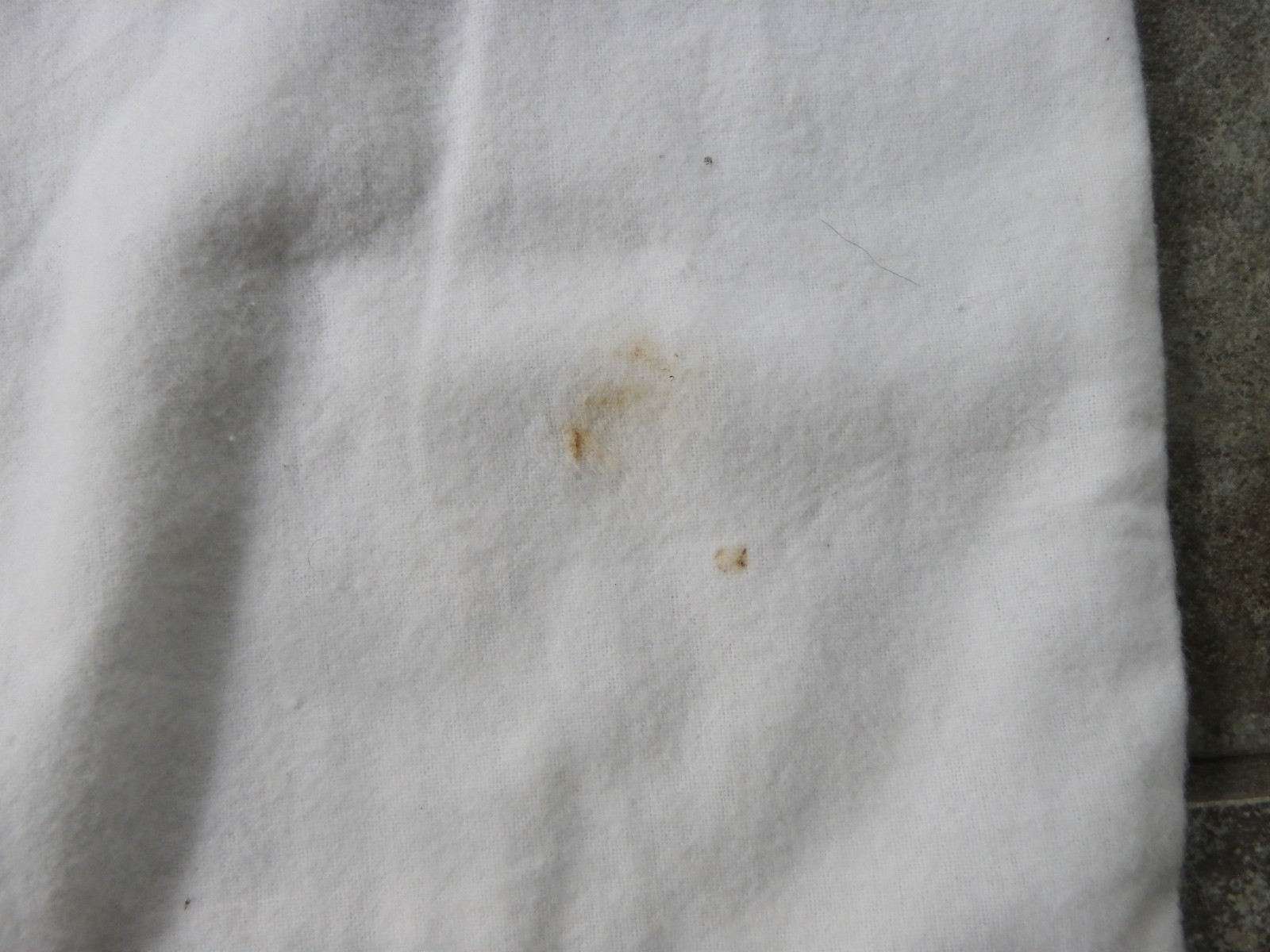 18 1/2" White Flannel Cloth "BCBG Max Azria" Drawstring Bag