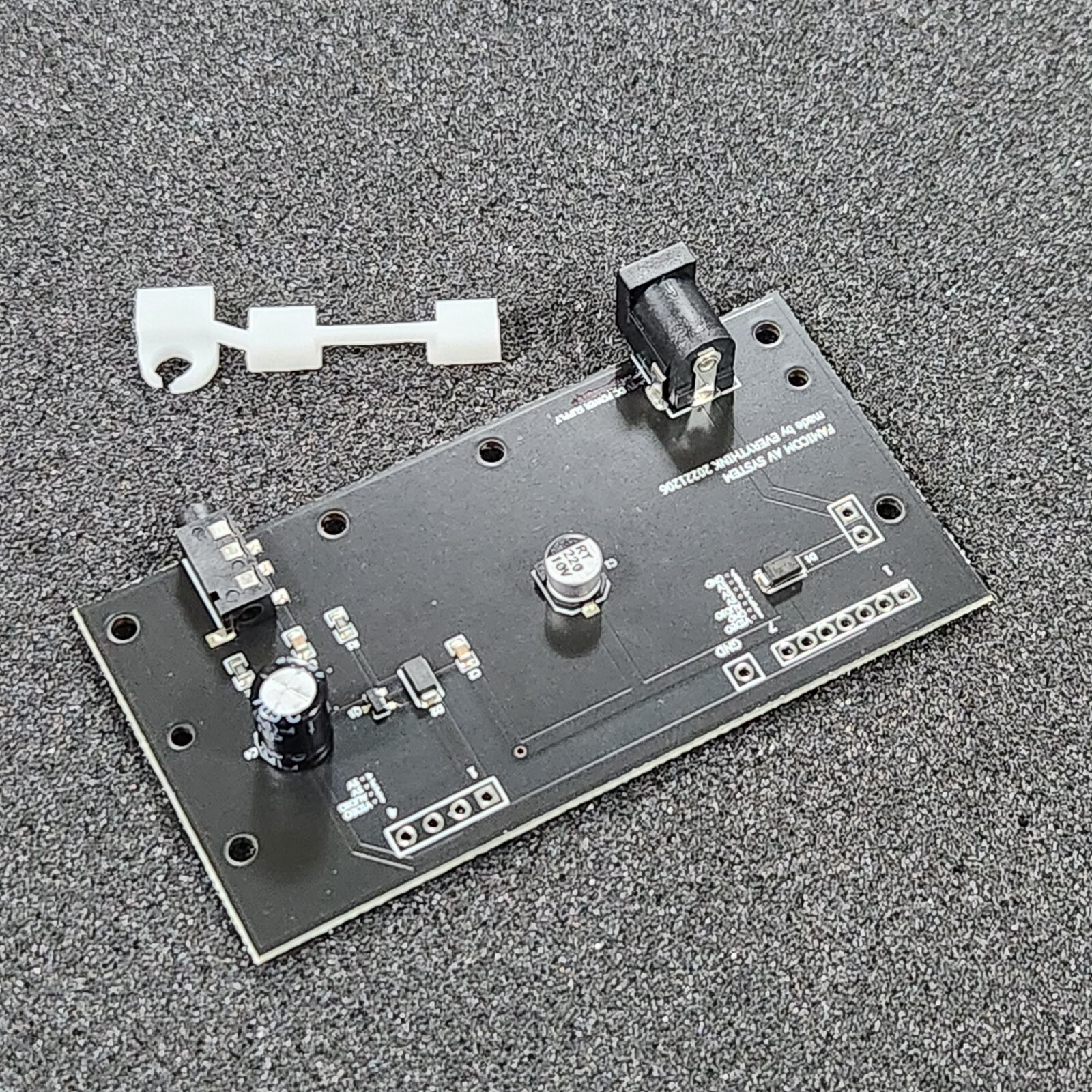 Famicom DIY AV Mod Kit for Composite Video