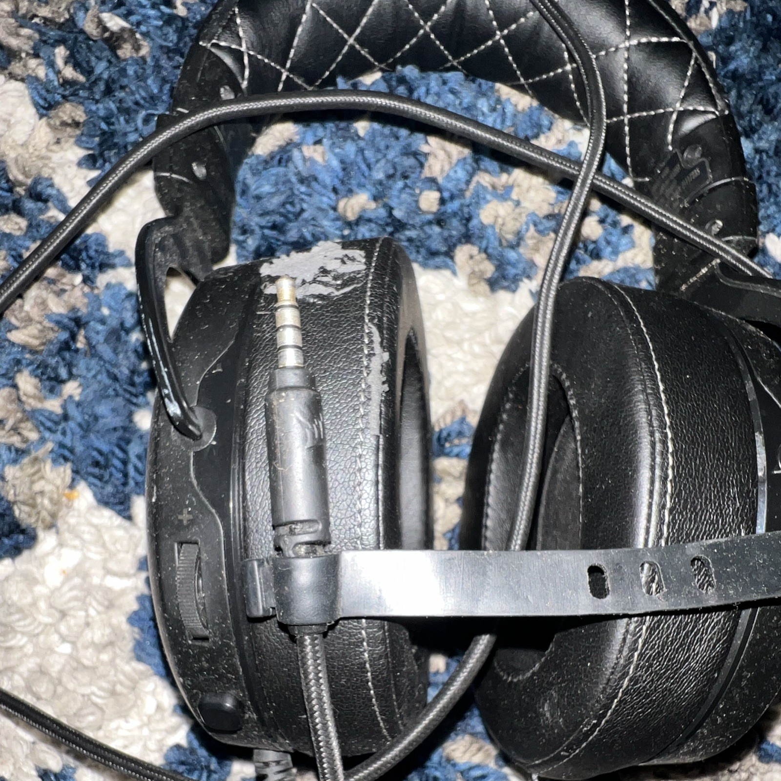 Corsair headphones Wired Over-Ear Gaming Headset Adjustable