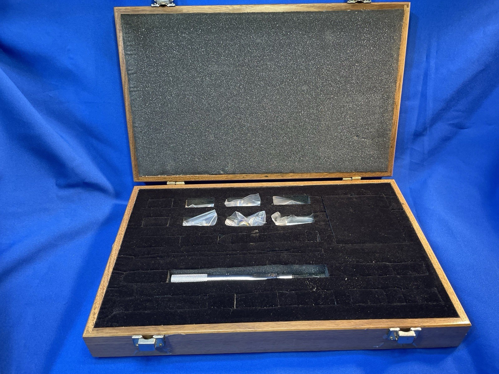 Maury Microwave 2.4 mm   7950 calibration Kit