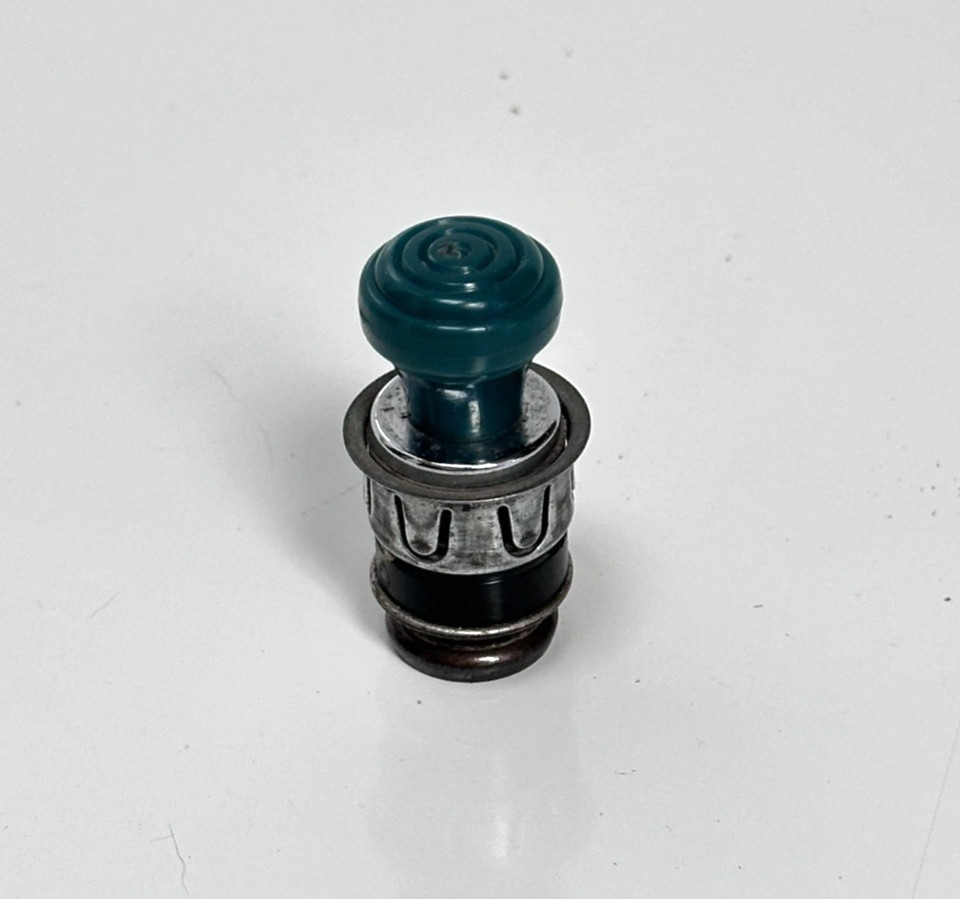 1941-1947 Cadillac NOS Rear Cigarette Lighter Original GM Green Fast Shipping !