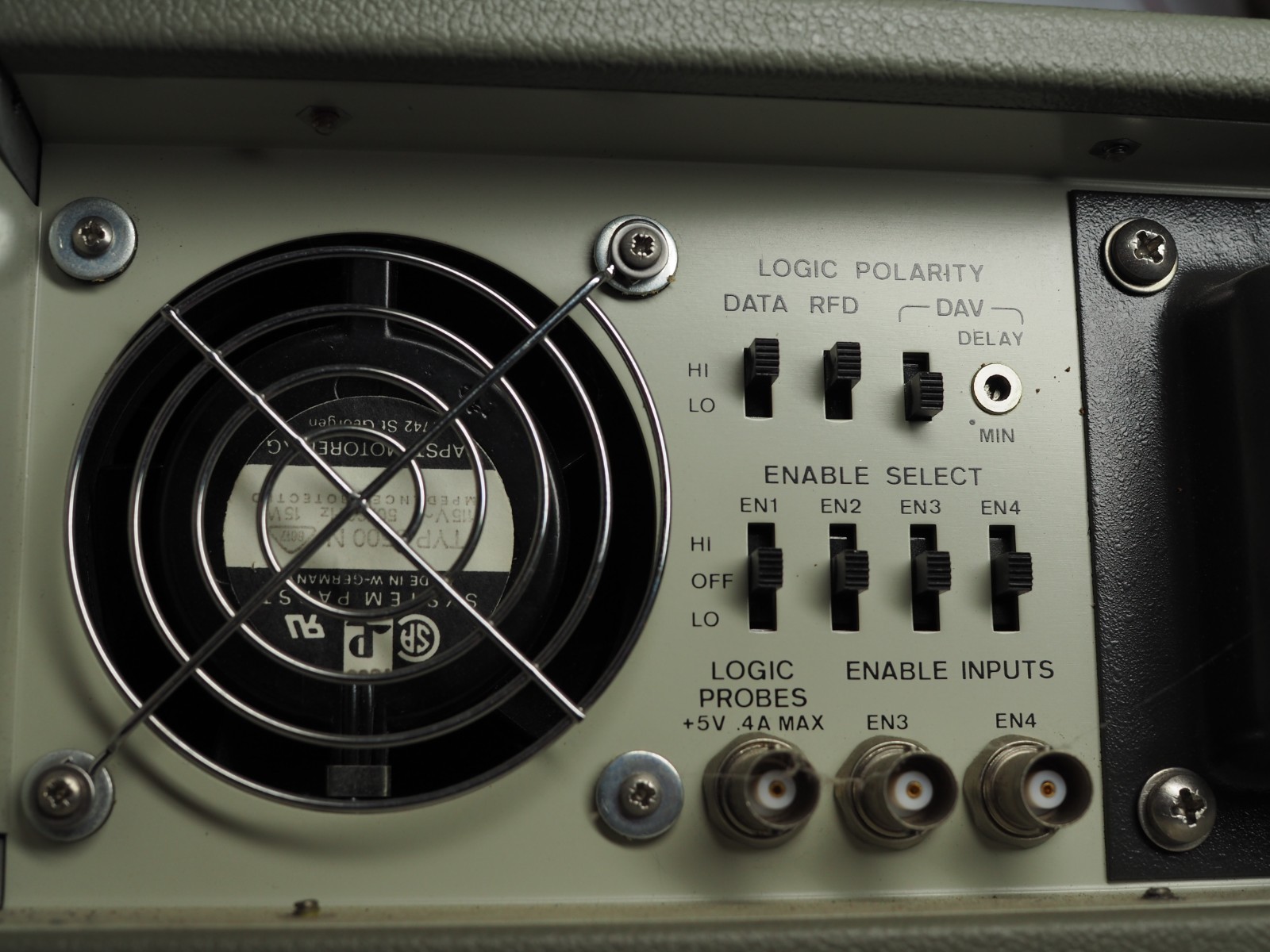 HP 8170A Logic Pattern Generator Hewlett Packard, Powers up. Vintage.