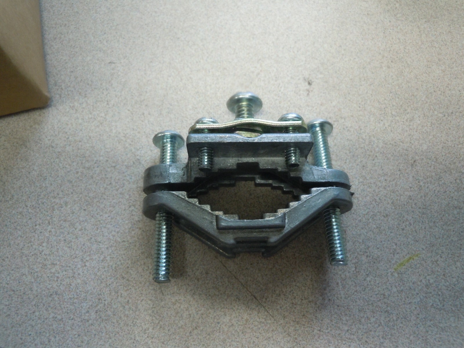 Dottie 1/2''-1'' cast mall finish ground clamp. Lot of 25 pieces