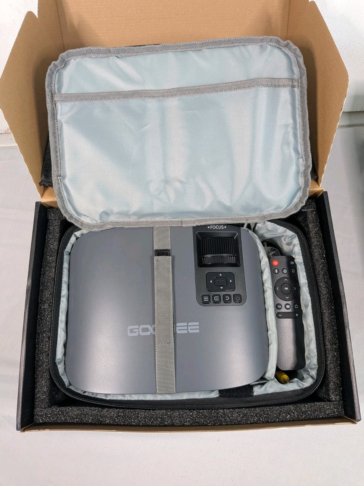 GooDee YG600 Plus 1080P Projector 4K Support WiFi Bluetooth New Open Box