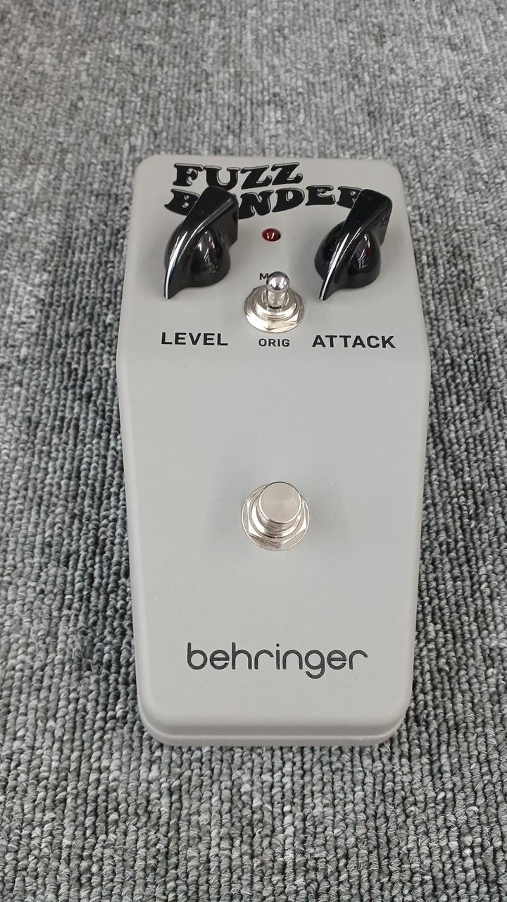 BEHRINGER / FUZZ BENDER(no260731)