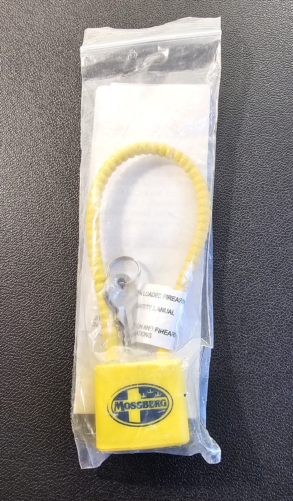 Mossberg Firearm Safety Gun Lock w/2 Keys Yellow Cable New