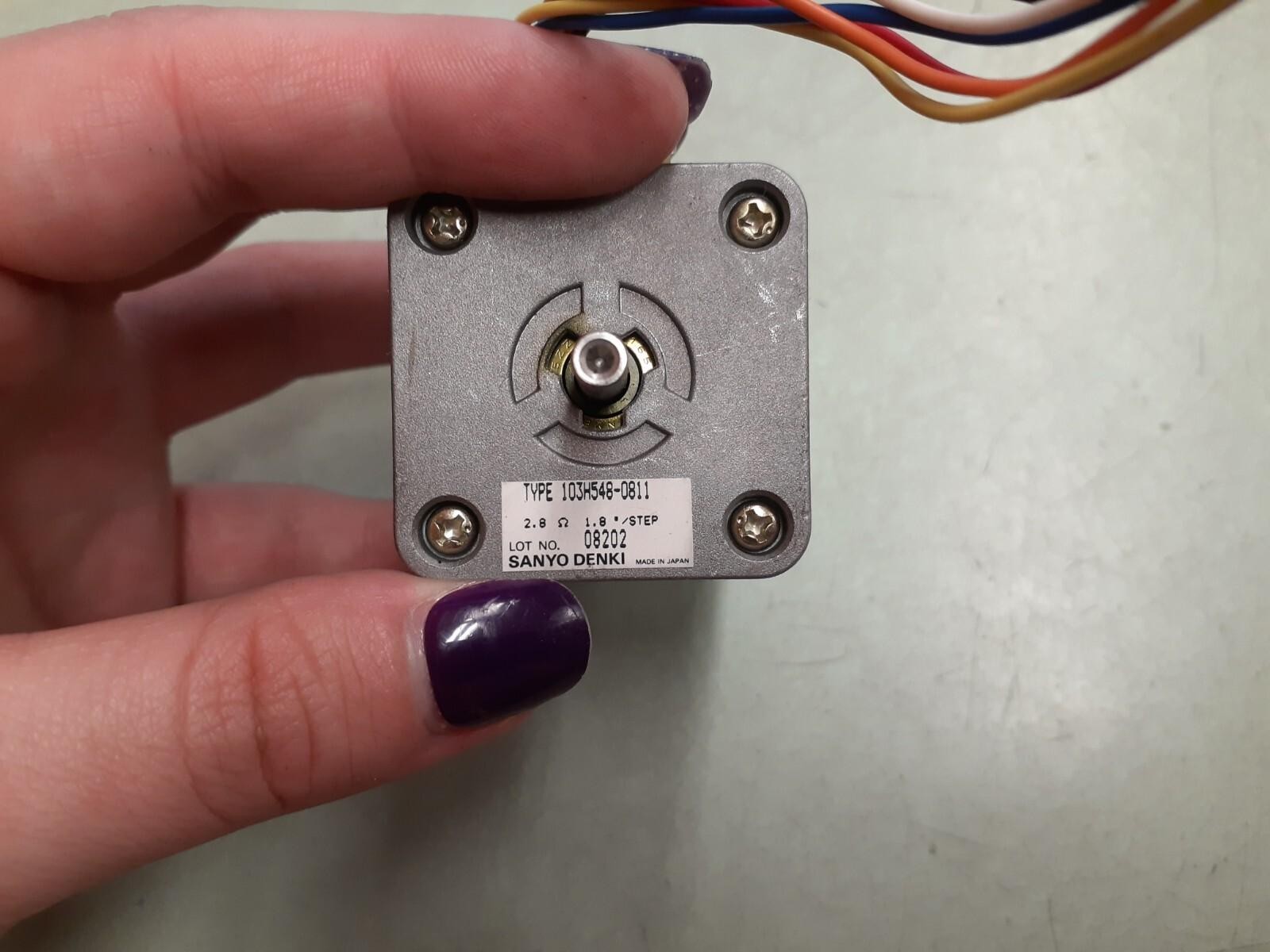 Sanyo 103H548-0811 Stepper Motor 08202