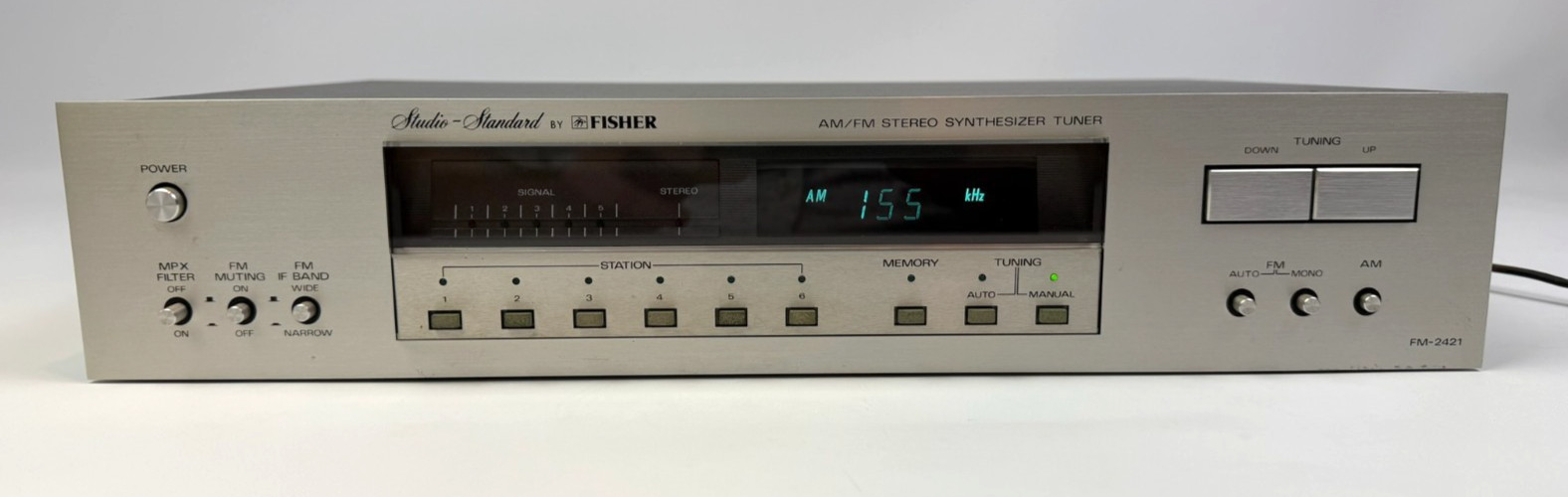 RARE Vintage Fisher FM-2421 Tuner AM/FM Stereo Synthesizer Tuner AS-IS POWERS ON