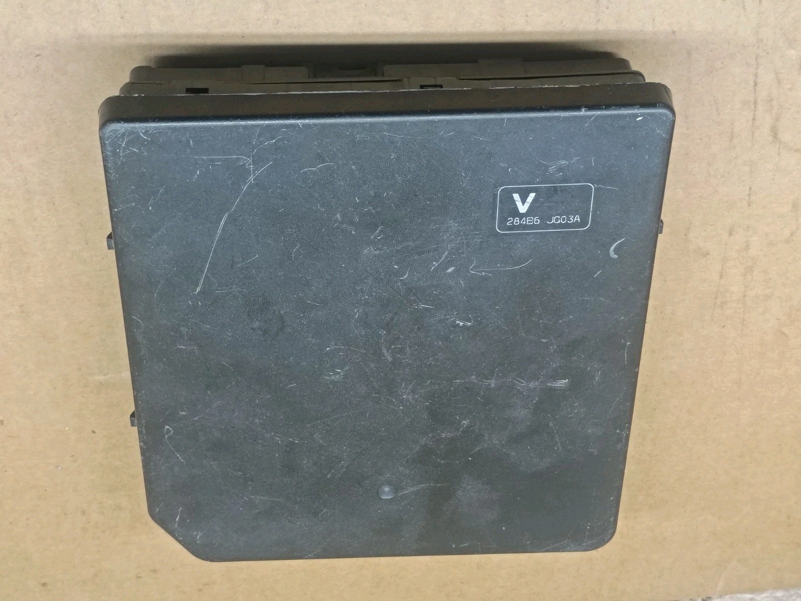 2014 Nissan Rogue Engine Room Control Unit-IPDM P/N 284B6-JG03A