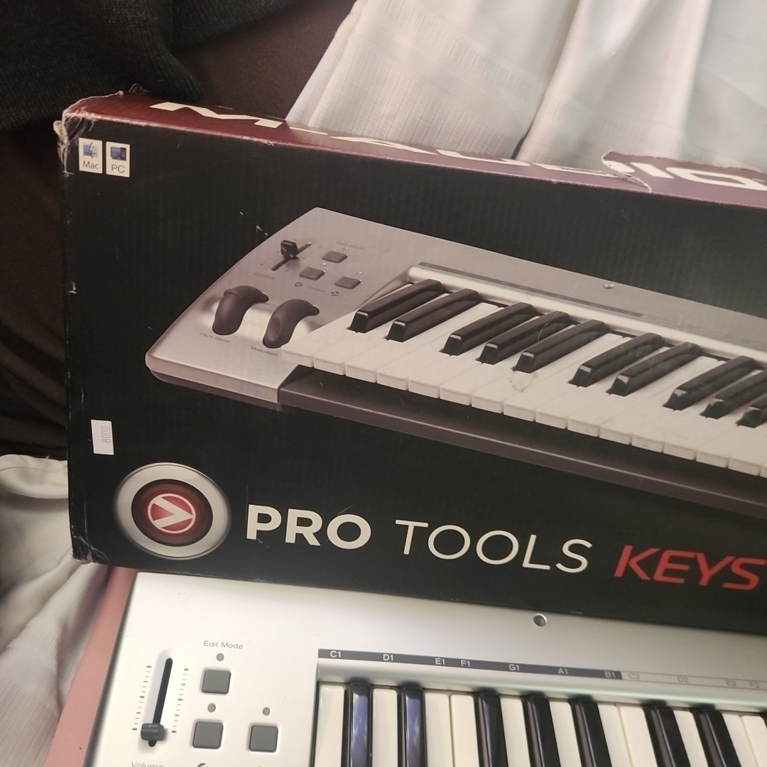 M-Audio KeyStudio 49 Keyboard In Original Box USB Beat Making Piano PC / Mac