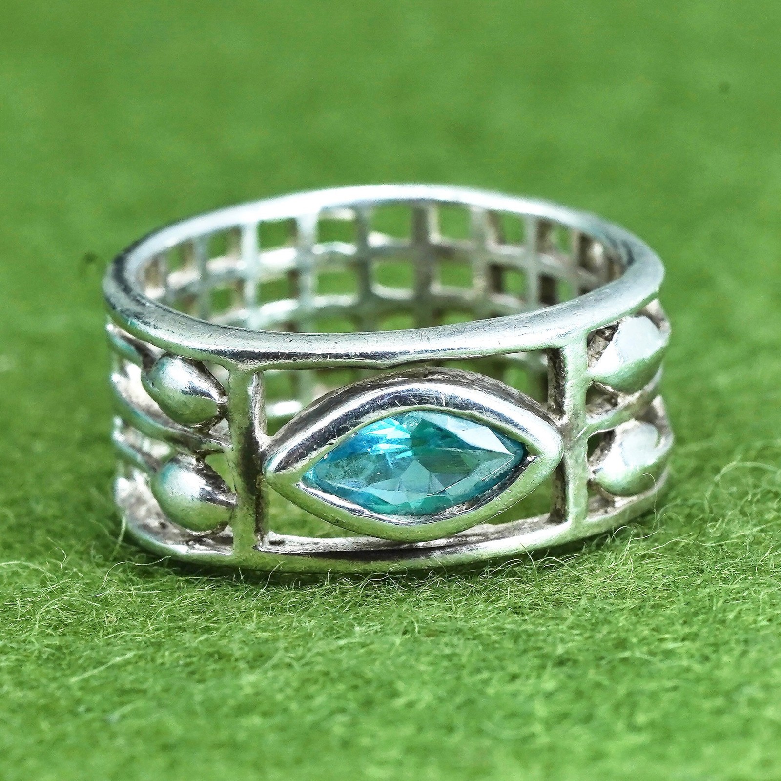 Size 7.75, vintage sterling 925 silver handmade filigree band ring with topaz