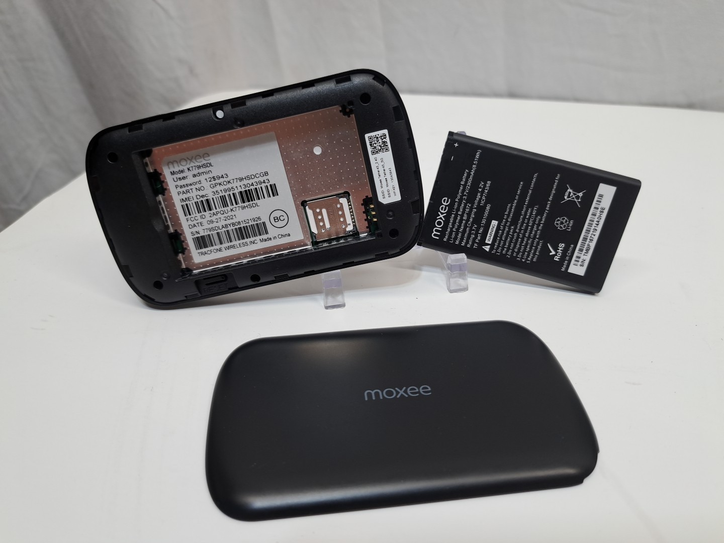 Moxee Mobile Hotspot - Black Tested Working No Sim No Charging Cord Micro Usb