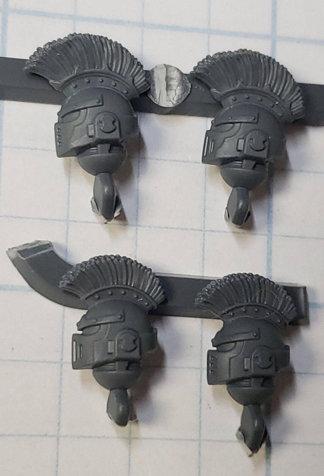 30K Space Marine Bits Mark III Command Squad Artificer Helmet Head w Topbrush x4