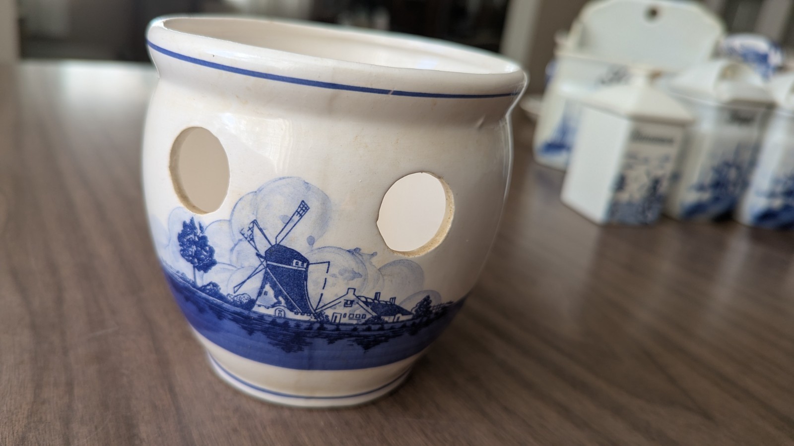 Vintage Blue Delft Style Planter 4 1/2 x 4 3/4" Nice