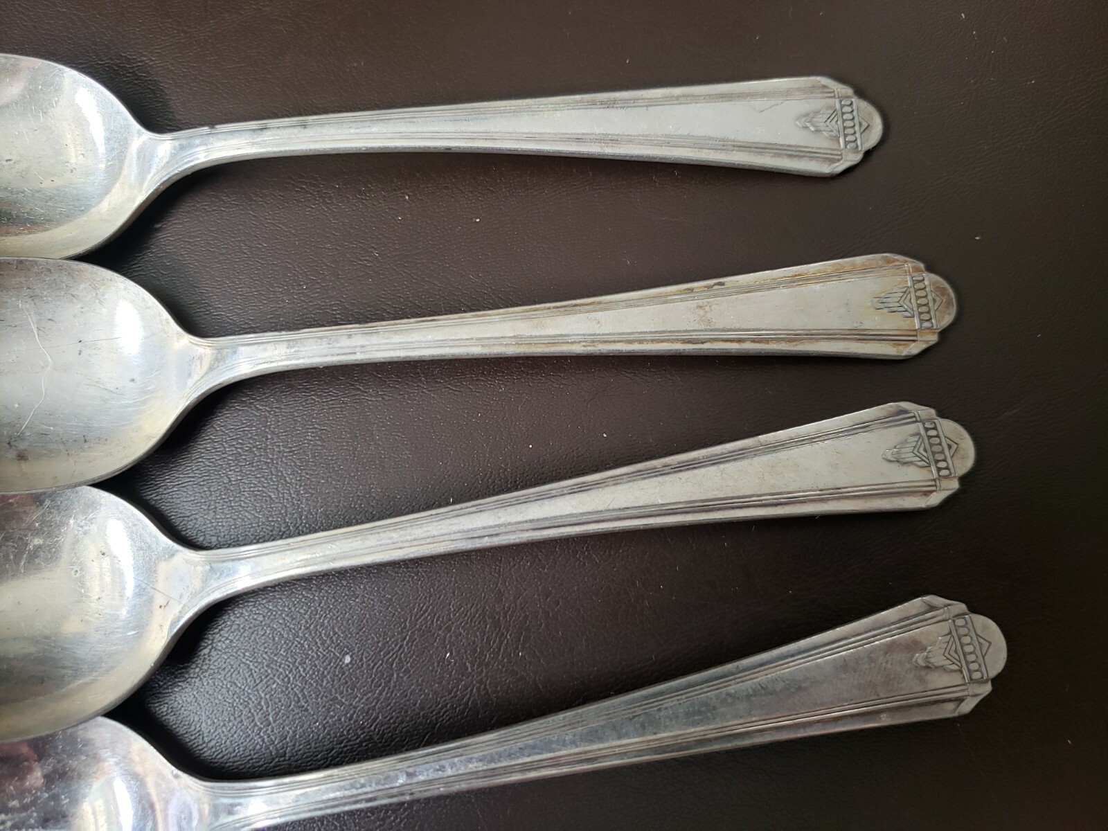 4 ANTIQUE VINTAGE COLLECTIBLE SOUP SPOONS 7.25" ONEIDA SILVER PLATE- TUDOR