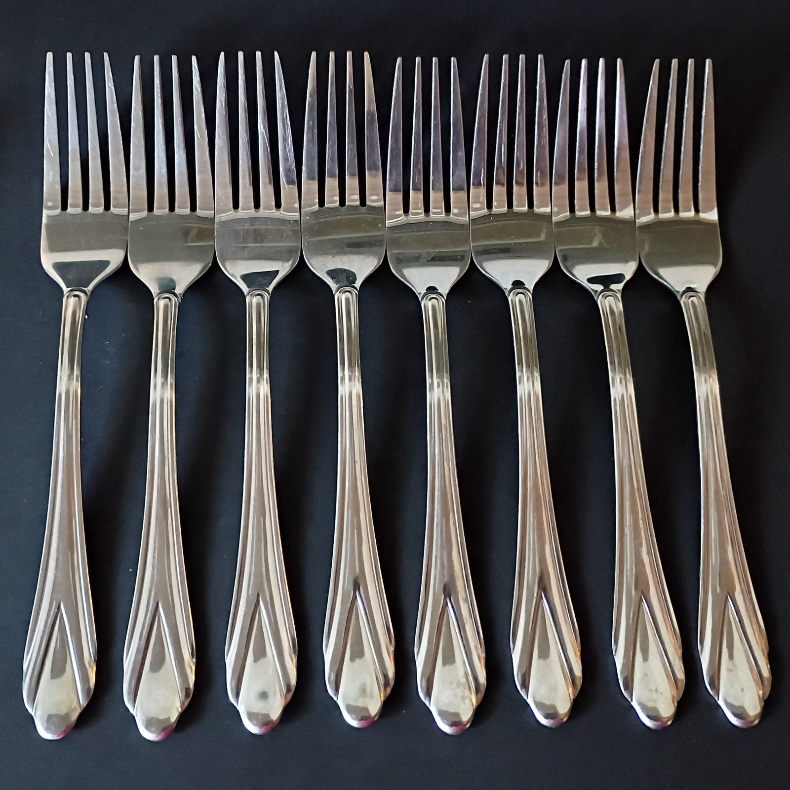 Hampton Silversmiths ROSE Stainless Flatware 45 Pcs, 8 Place Settings
