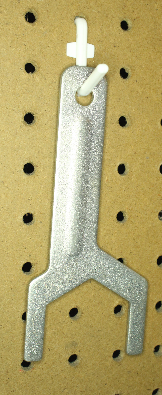 Plastic White L Style Peg Board Hook Kit 25 Pack Tool PEGBOARD NOT INCLUDED