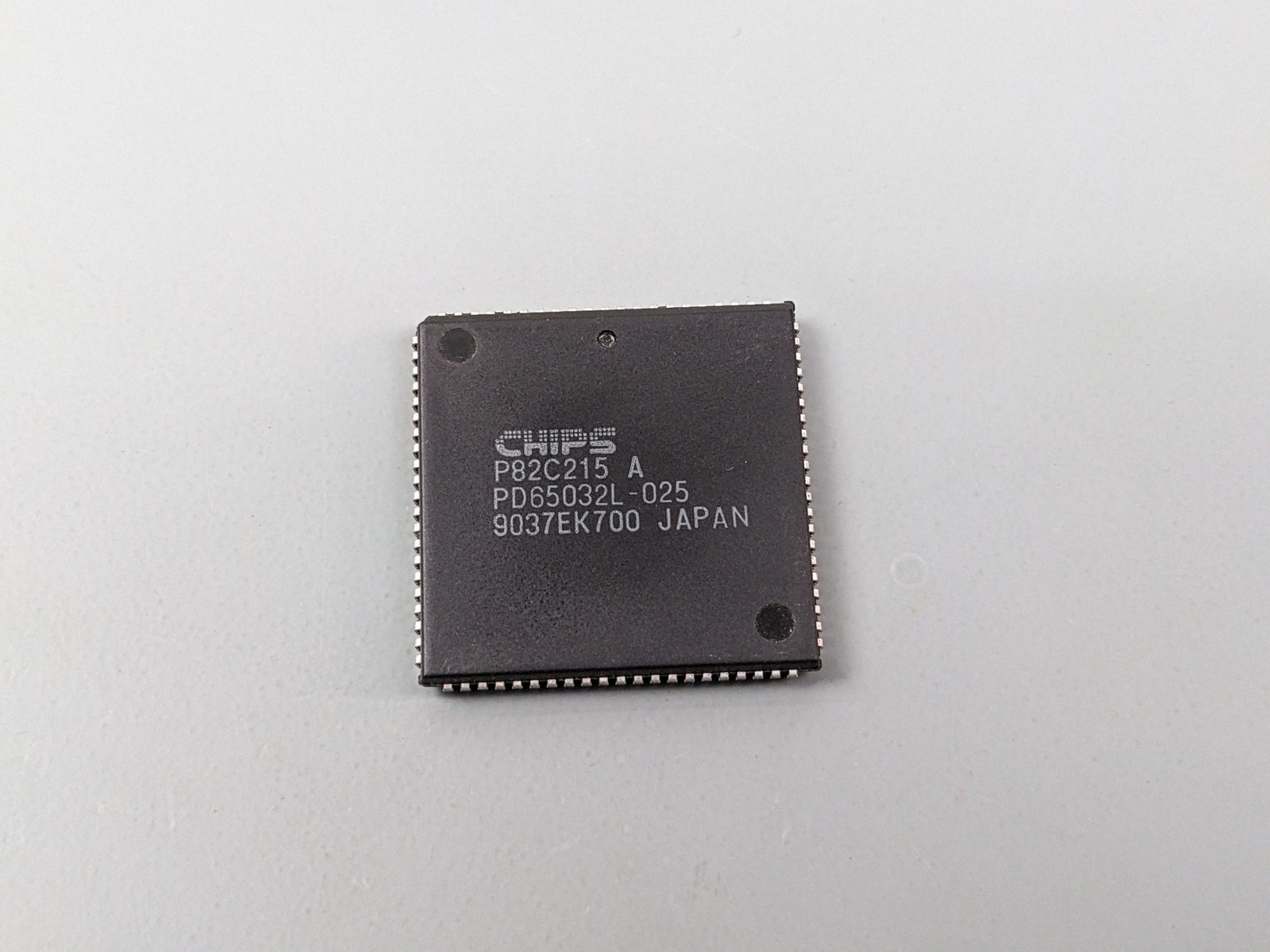 Chips P82C215 Enhanced AT Chipset IC, PLCC, Good