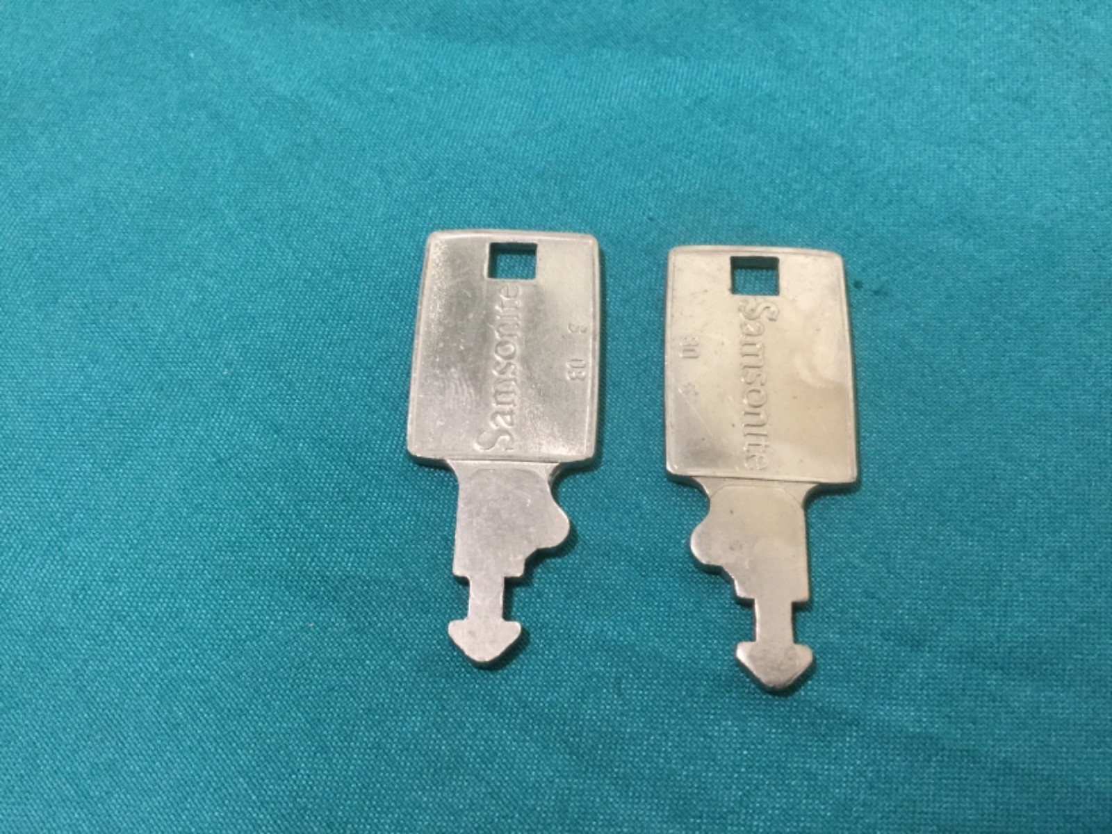 Samsonite 80S Luggage/Trunk Keys, Set of 2 - Locksmith