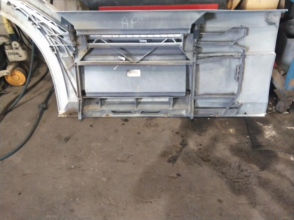 For 2016 VOLVO VNL SIDE FAIRING Right , OH