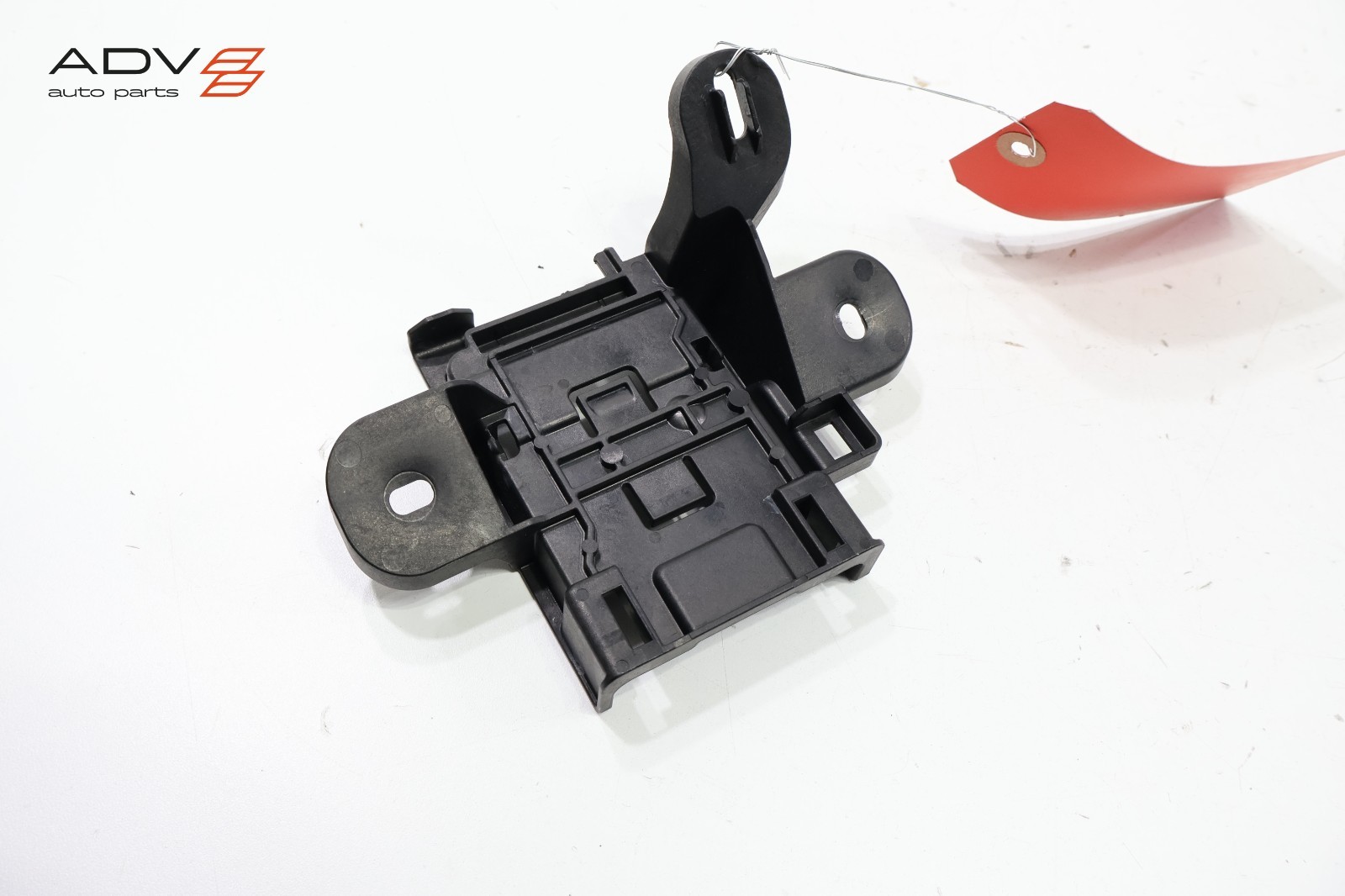2025 VOLKSWAGEN TIGUAN REAR LEFT BLIND SPOT RADAR SENSOR MODULE BRACKET OEM