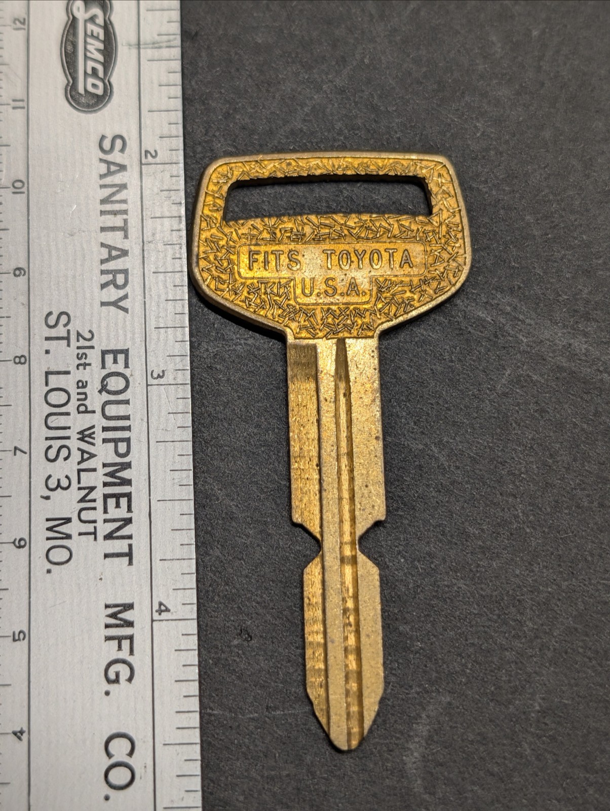 NOS UNCUT Curtis TR-41 Fits Toyota key blank made in USA