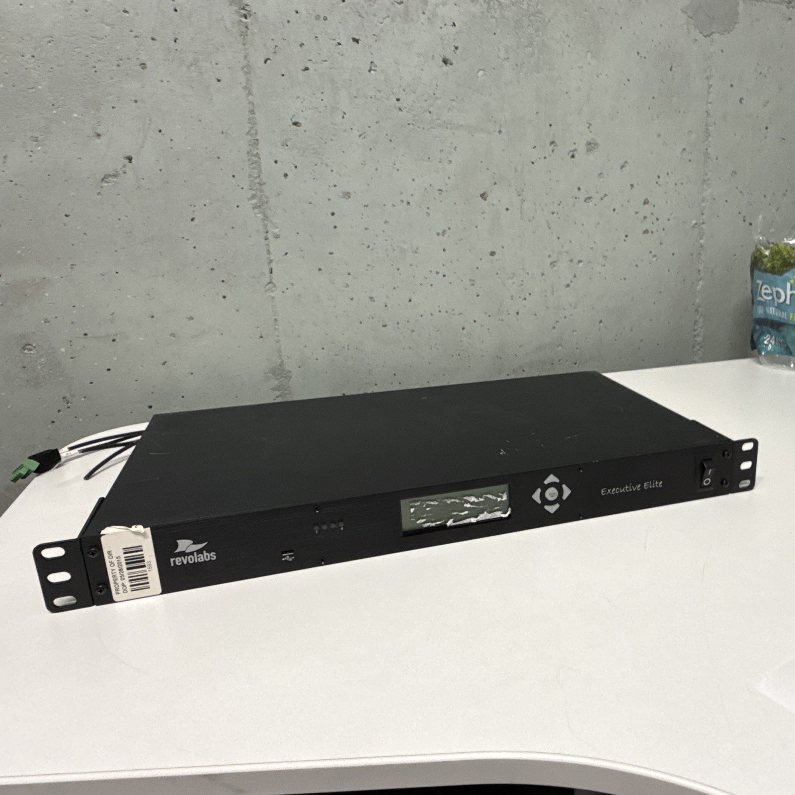 Revolabs Executive Elite 4-Channel NVR Network Video Recorder Ethernet Black