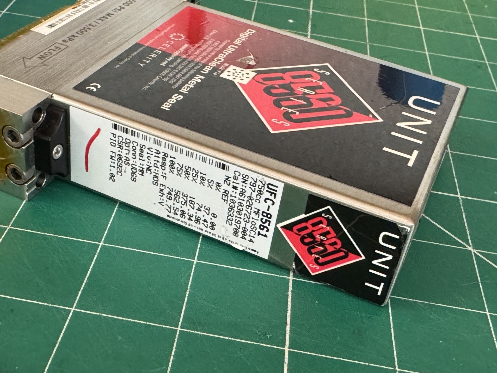 Celerity Unit 8560 Series UFC-8561 CI2 250 SCCM Mass Flow Controller