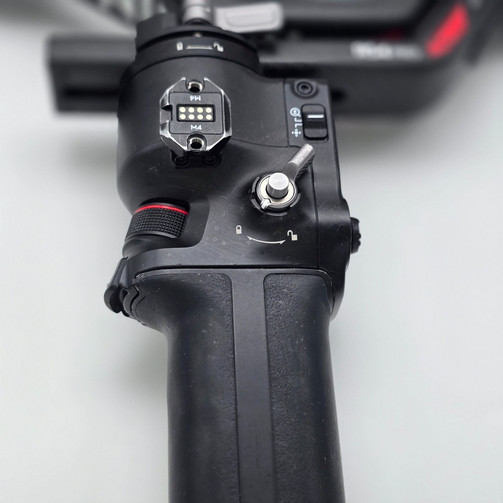 DJI RS 4 Pro 3-Axis Motorized Gimbal Stabilizer for Camera, Gimbal Head