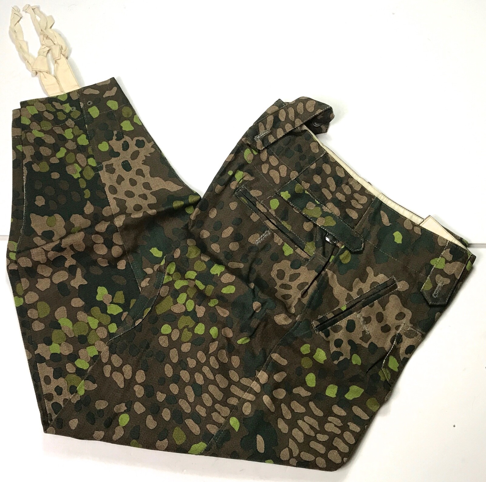 WWII GERMAN WAFFEN DOT 44 CAMO FIELD TROUSERS- SIZE 2 32-34 WAIST