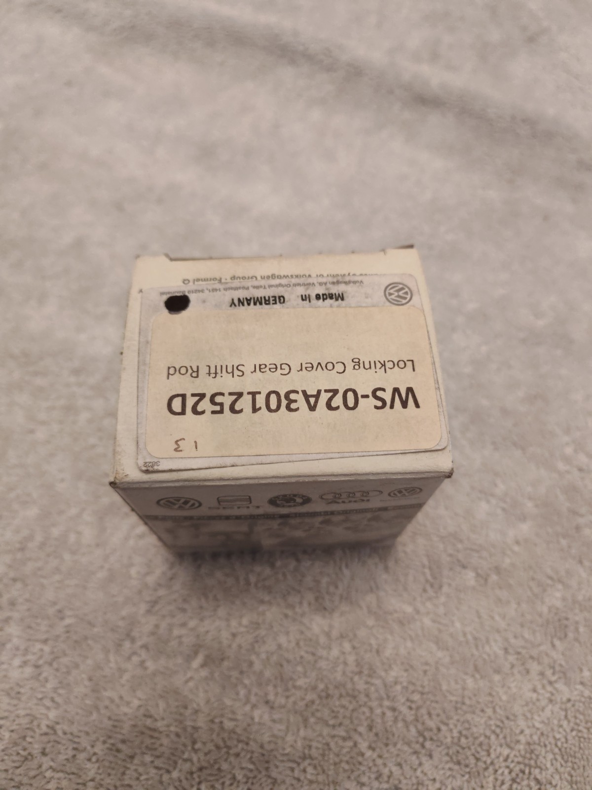 Genuine VW Locking Cover Gear Shift Rod New WS 02A301252D