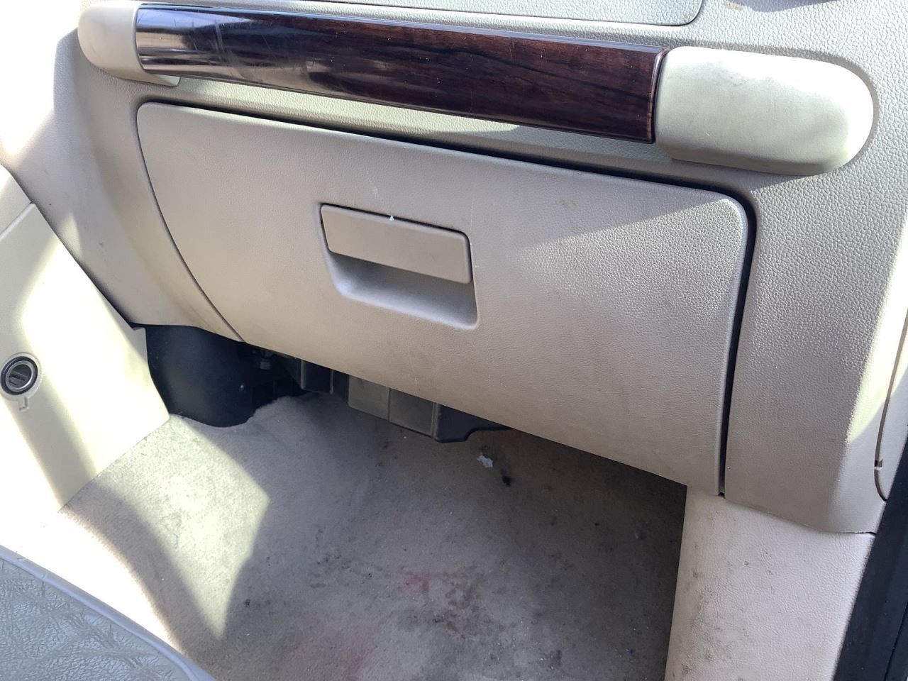 EXPEDITON 2006 Glove Box 4987188